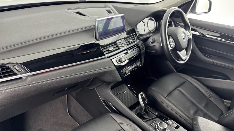 BMW X1 xDrive 20i xLine 5dr Step Auto Petrol Estate